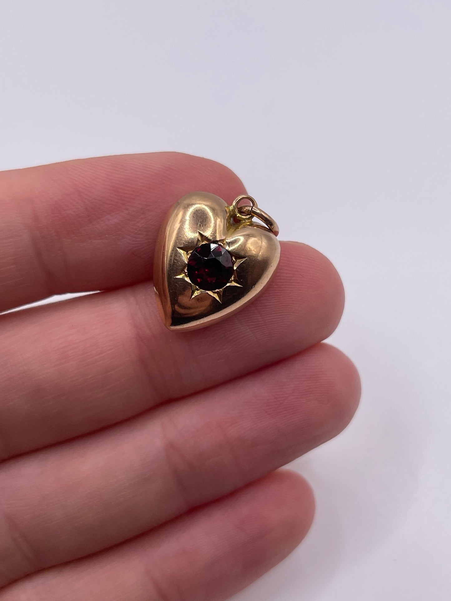 Antique 9ct gold garnet heart locket pendant