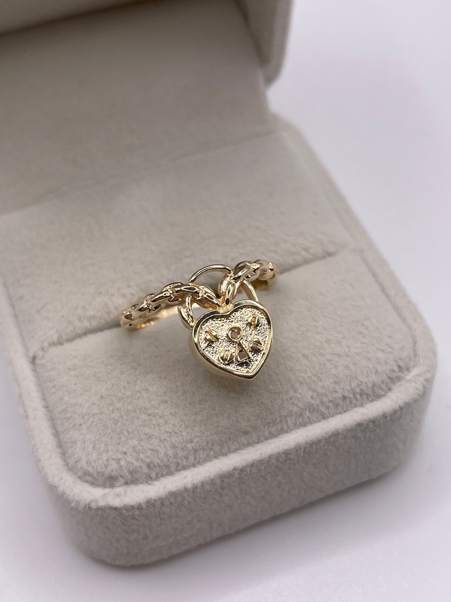 9ct gold padlock ring