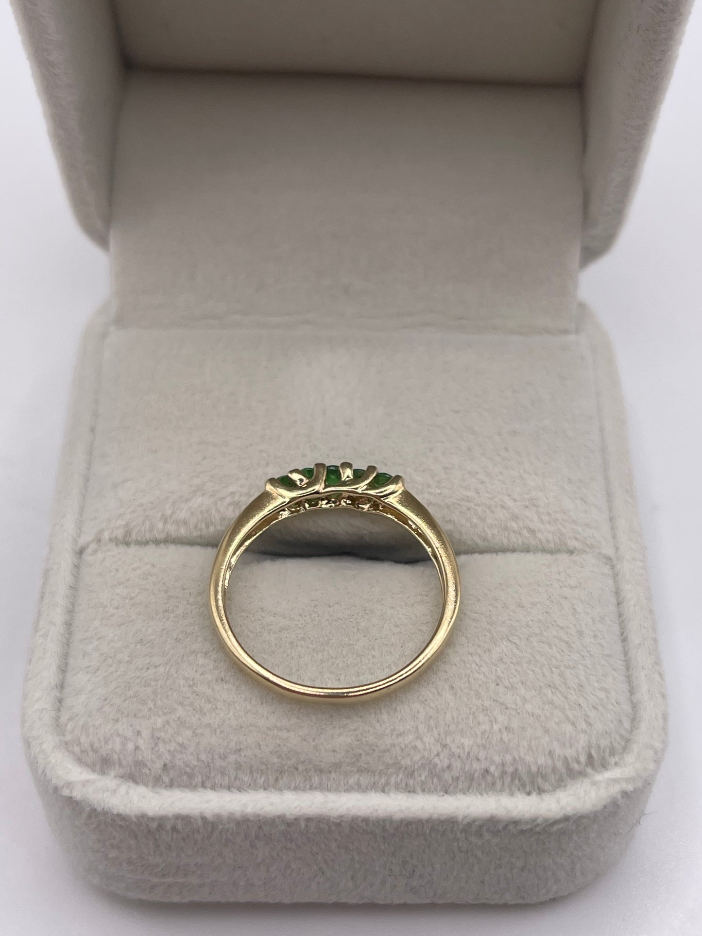 9ct gold tsavorite garnet ring