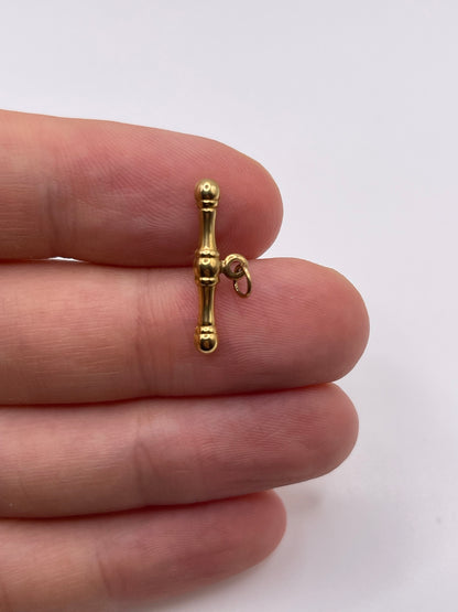 9ct gold t bar pendant