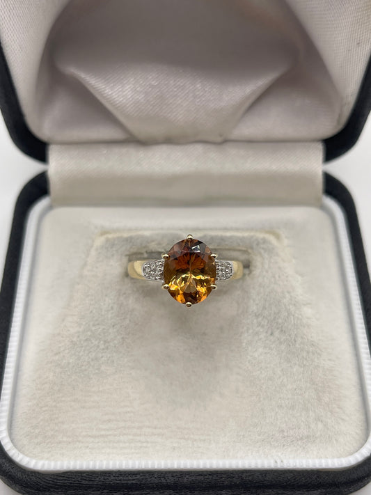 9ct gold quartz and zircon ring