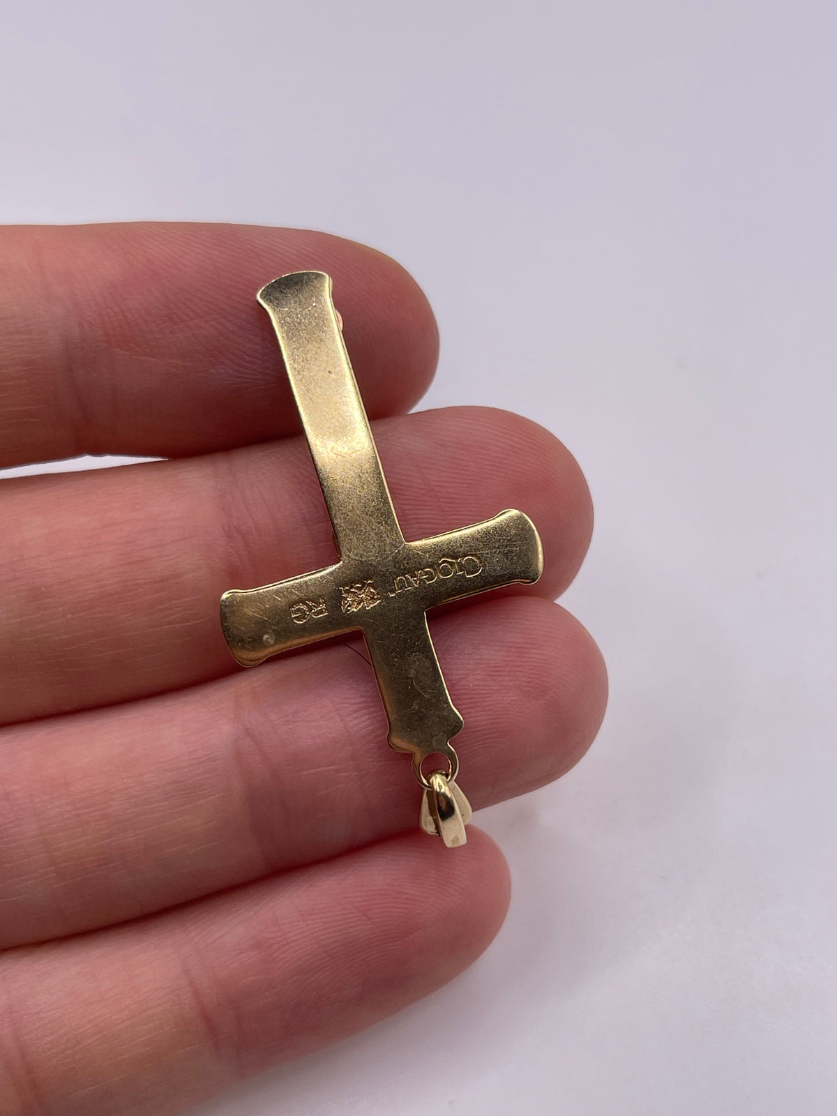 Clogau 9ct gold cross pendant