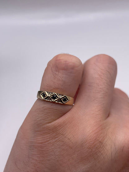 9ct gold sapphire and diamond ring