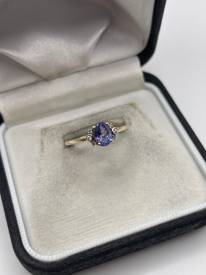 9ct gold tanzanite and zircon ring