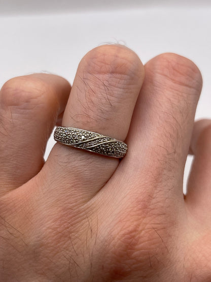 9ct white gold diamond cluster ring