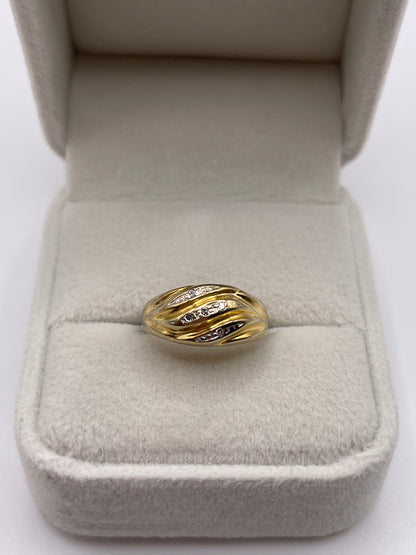 8ct gold diamond ring