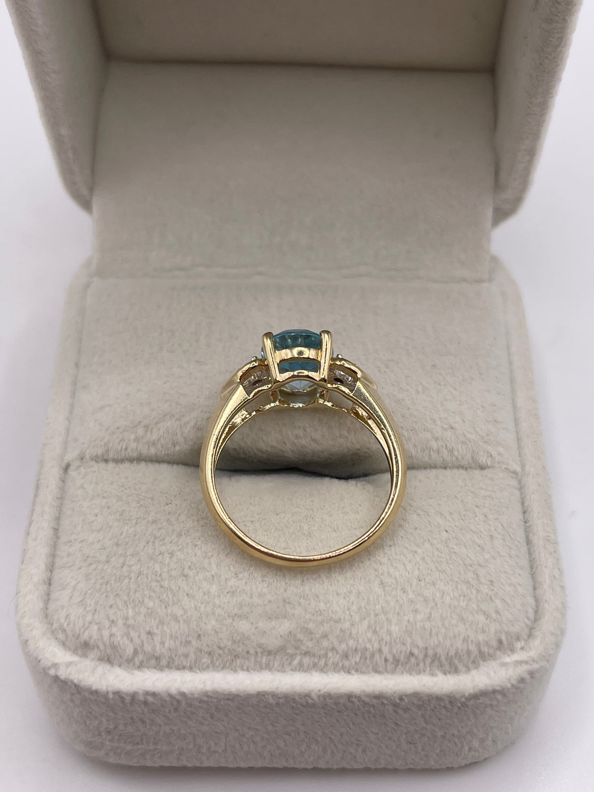 9ct gold topaz and diamond ring