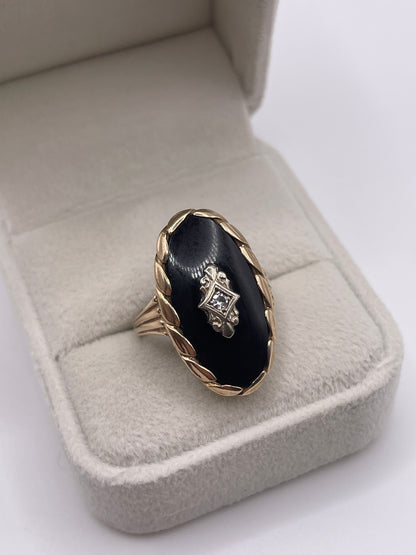 9ct gold onyx and diamond ring