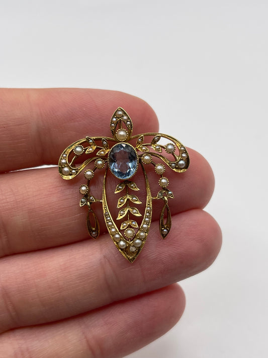 Antique 15ct gold aquamarine and pearl pendant