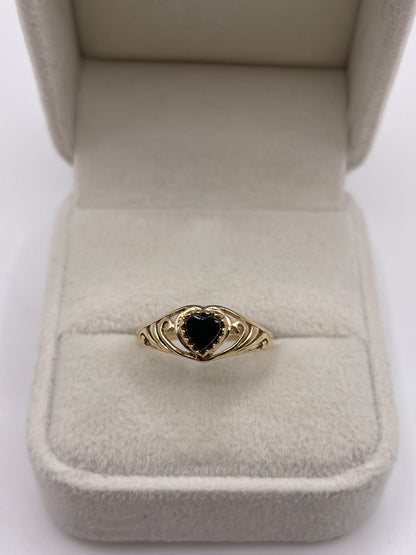 9ct gold onyx heart ring
