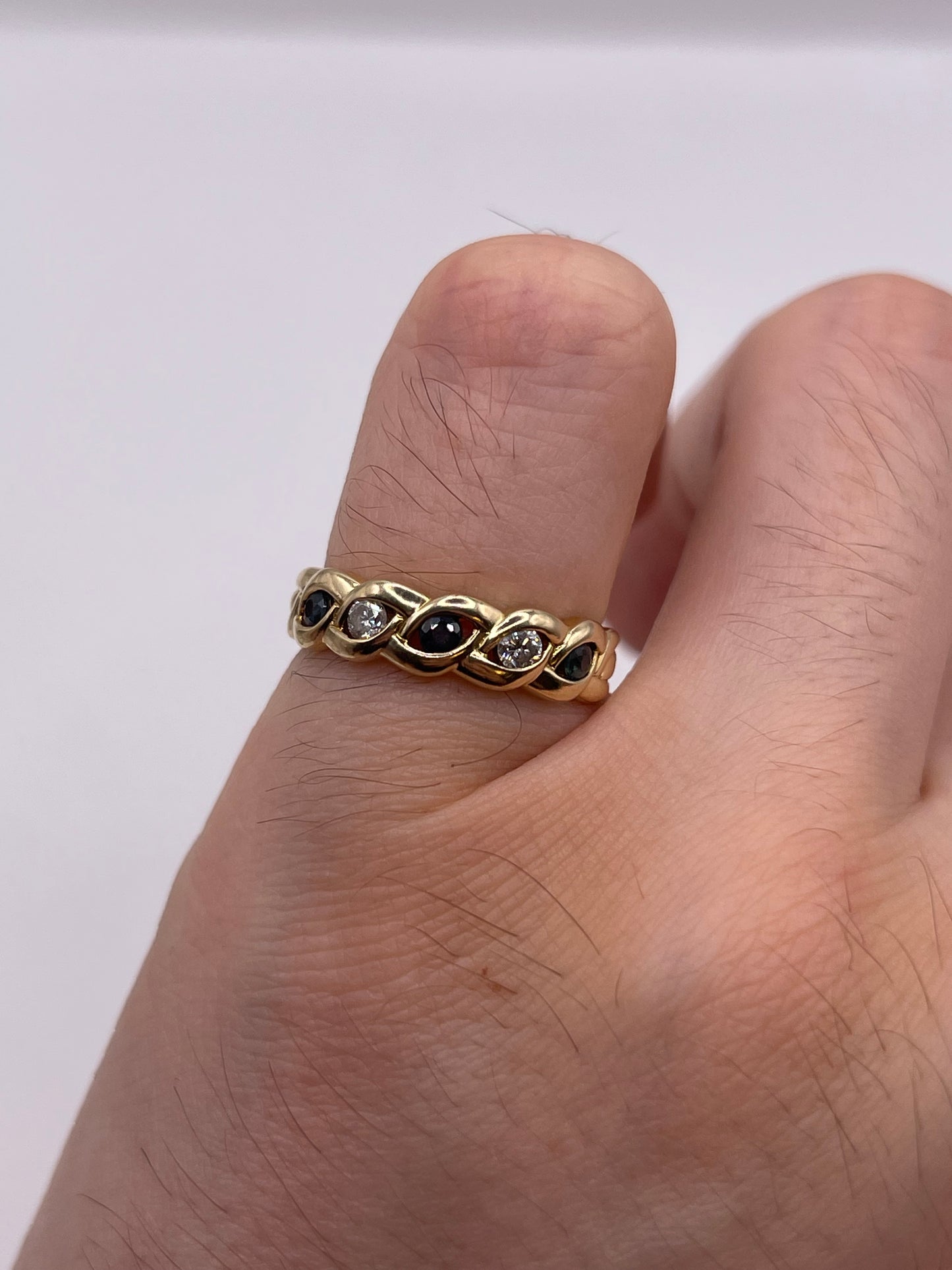 9ct gold sapphire and diamond ring
