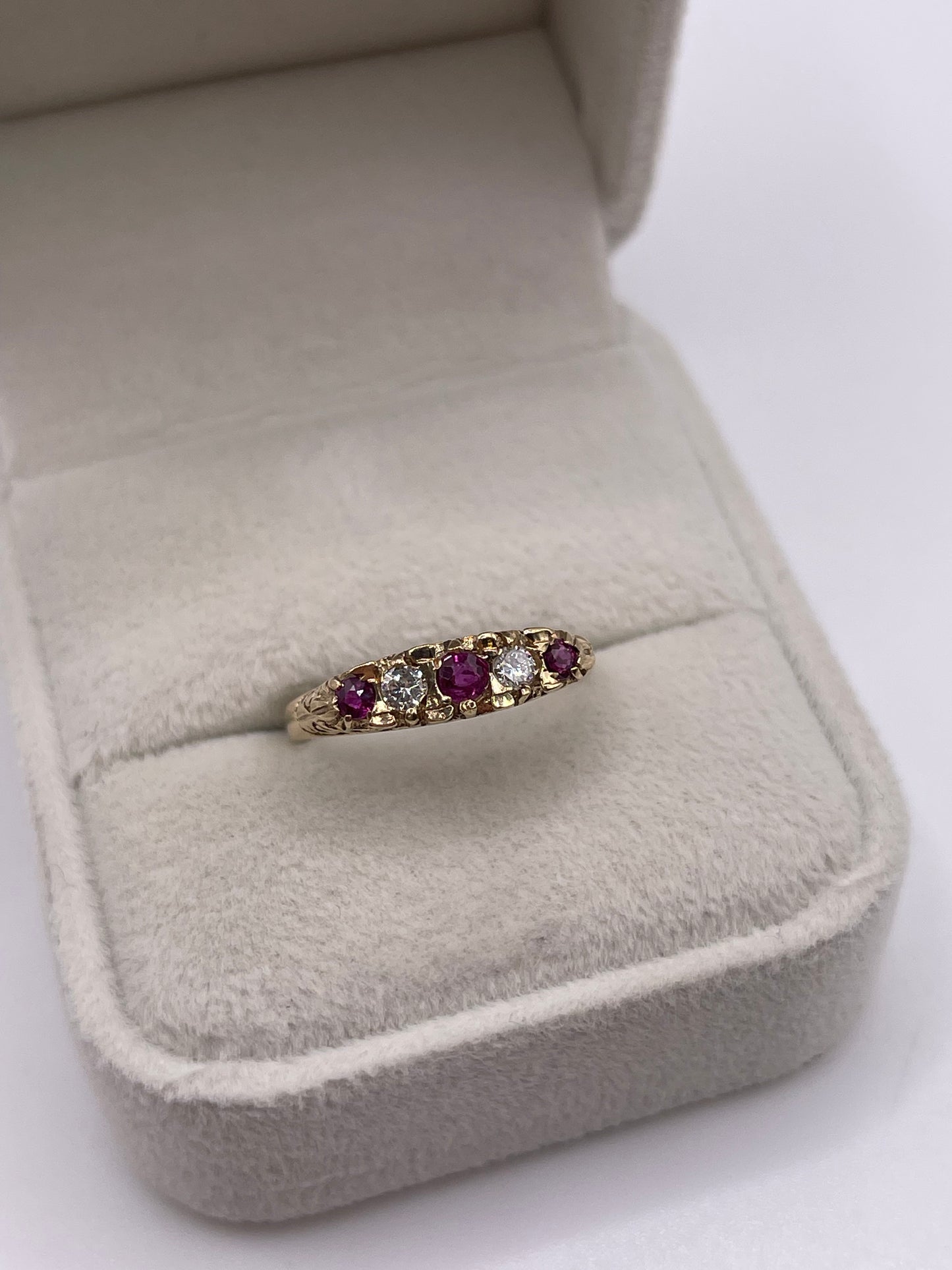 9ct gold ruby and diamond ring