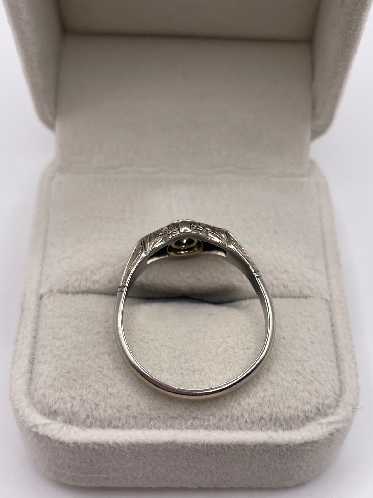 18ct white gold synthetic sapphire and diamond ring