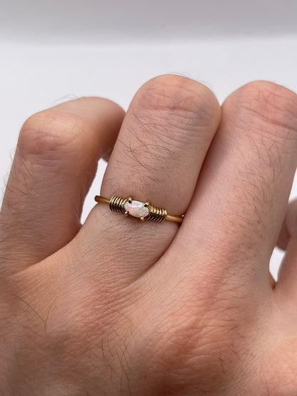 9ct gold opal ring