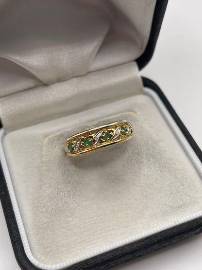 9ct gold emerald and diamond ring