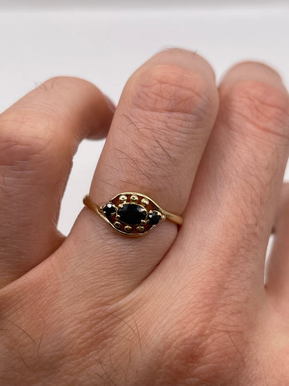 9ct gold sapphire ring