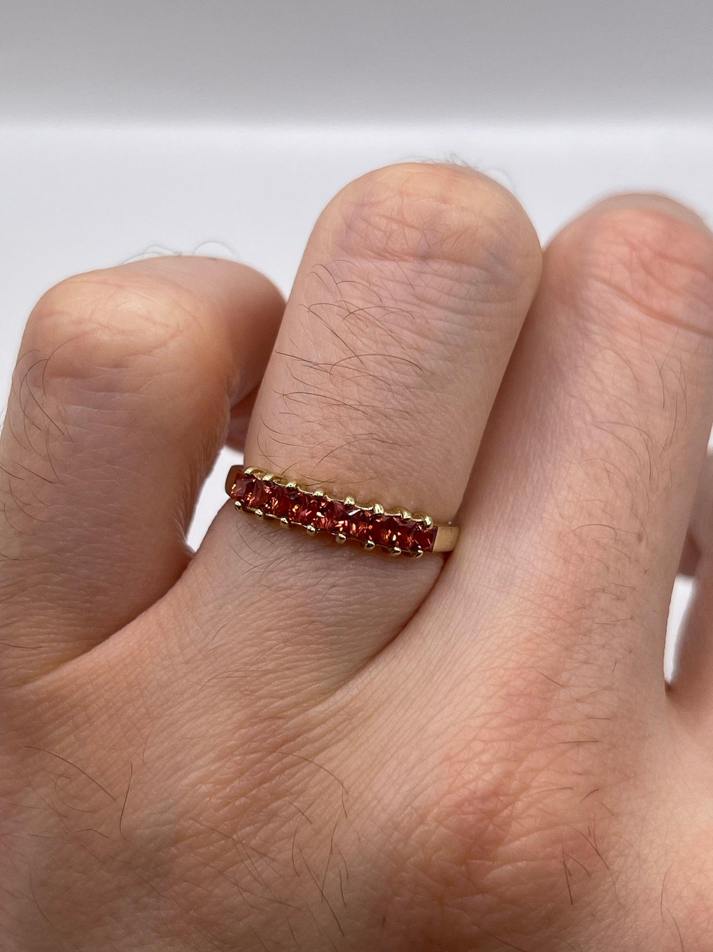 9ct gold quartz ring