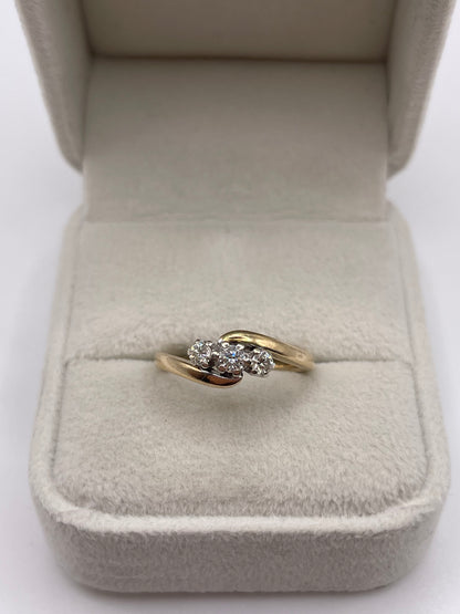 9ct gold diamond ring