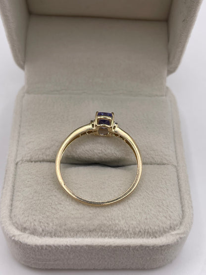 9ct gold tanzanite and diamond ring