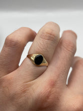 Load image into Gallery viewer, 9ct gold onyx signet ring
