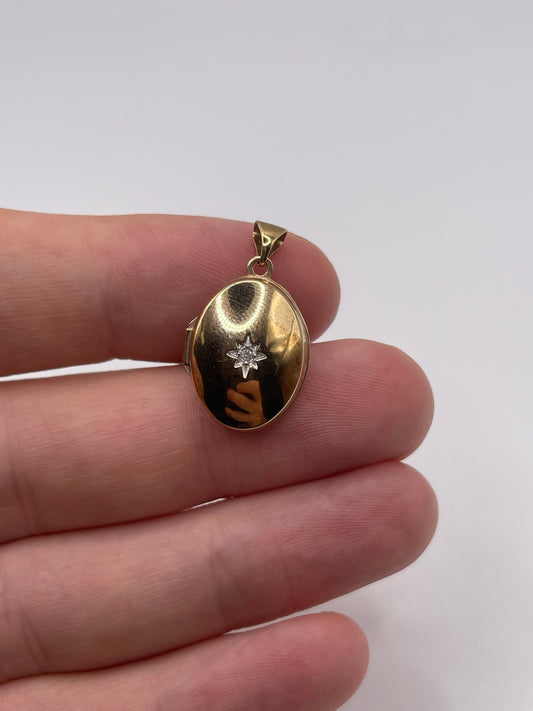 9ct gold diamond locket