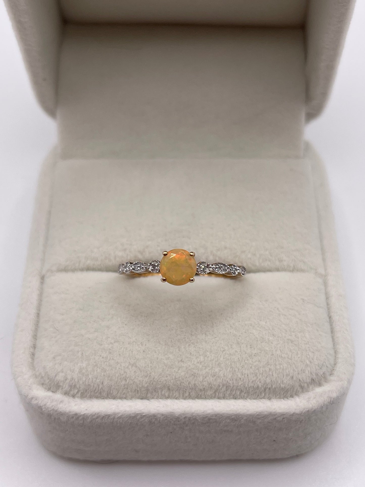 9ct gold opal and diamond ring
