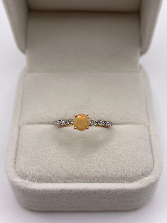 9ct gold opal and diamond ring