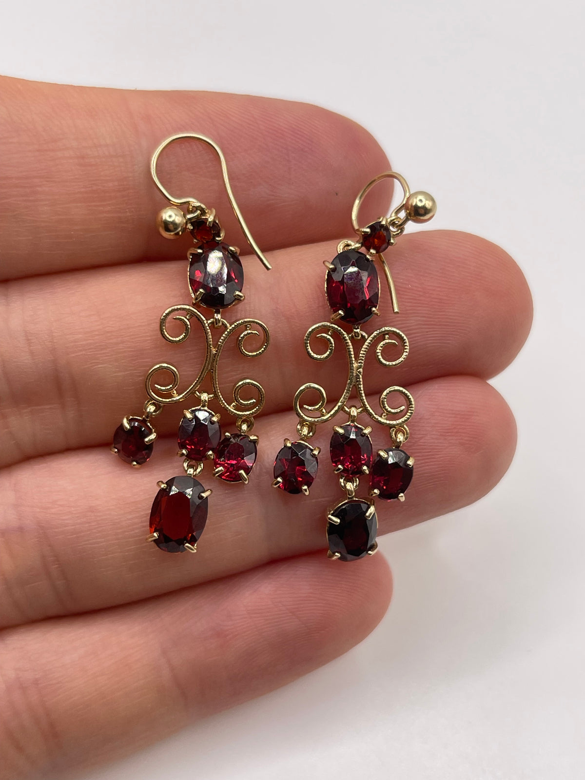 9ct gold garnet earrings