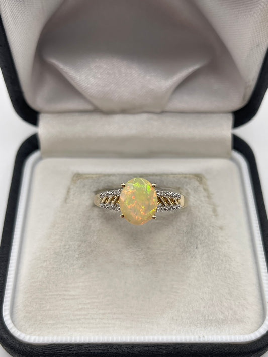9ct gold opal and diamond ring