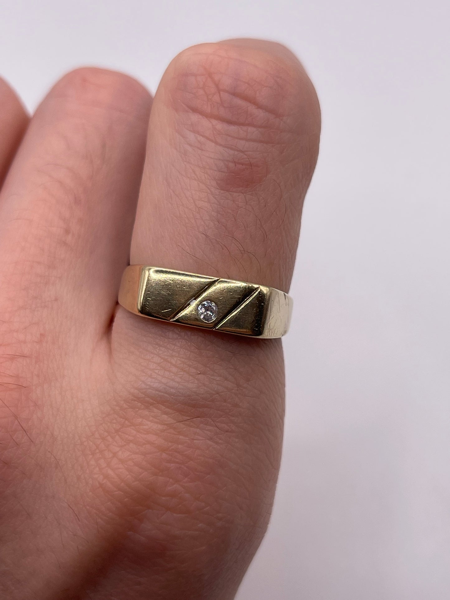 9ct gold cz signet ring