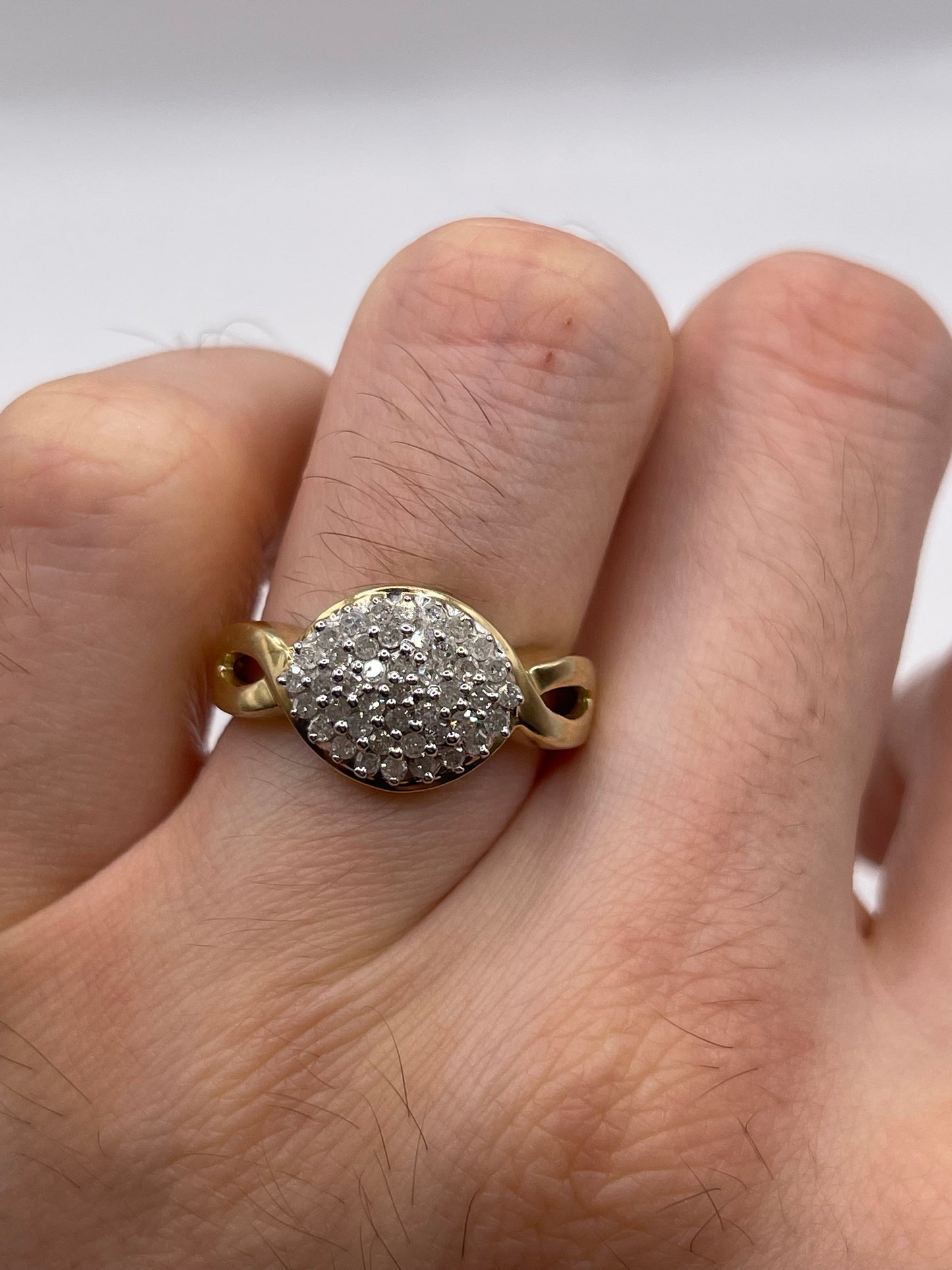 9ct gold diamond cluster ring