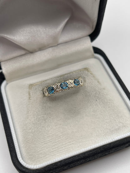 9ct gold blue topaz and diamond ring