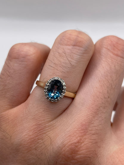 9ct gold topaz and diamond ring