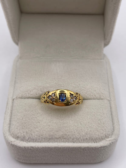 Antique 18ct gold sapphire and diamond ring