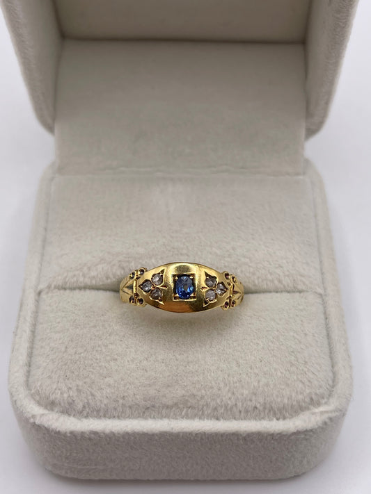 Antique 18ct gold sapphire and diamond ring