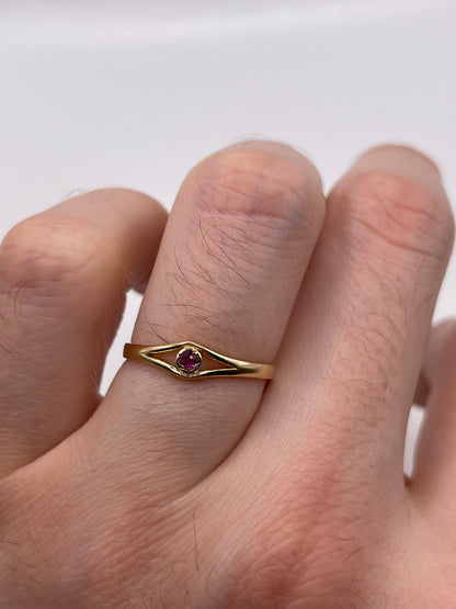 9ct gold ruby ring