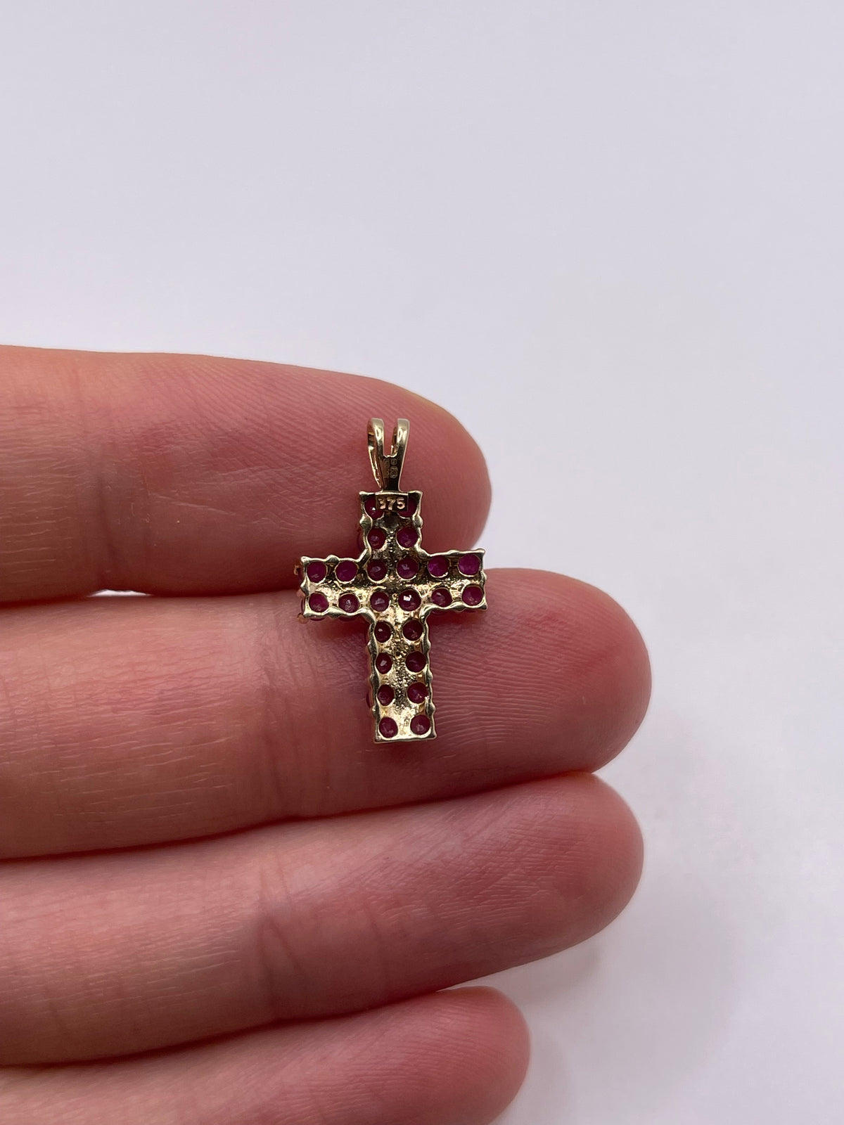 9ct gold ruby cross pendant