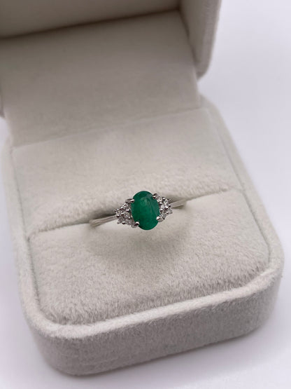 9ct white gold emerald and diamond ring