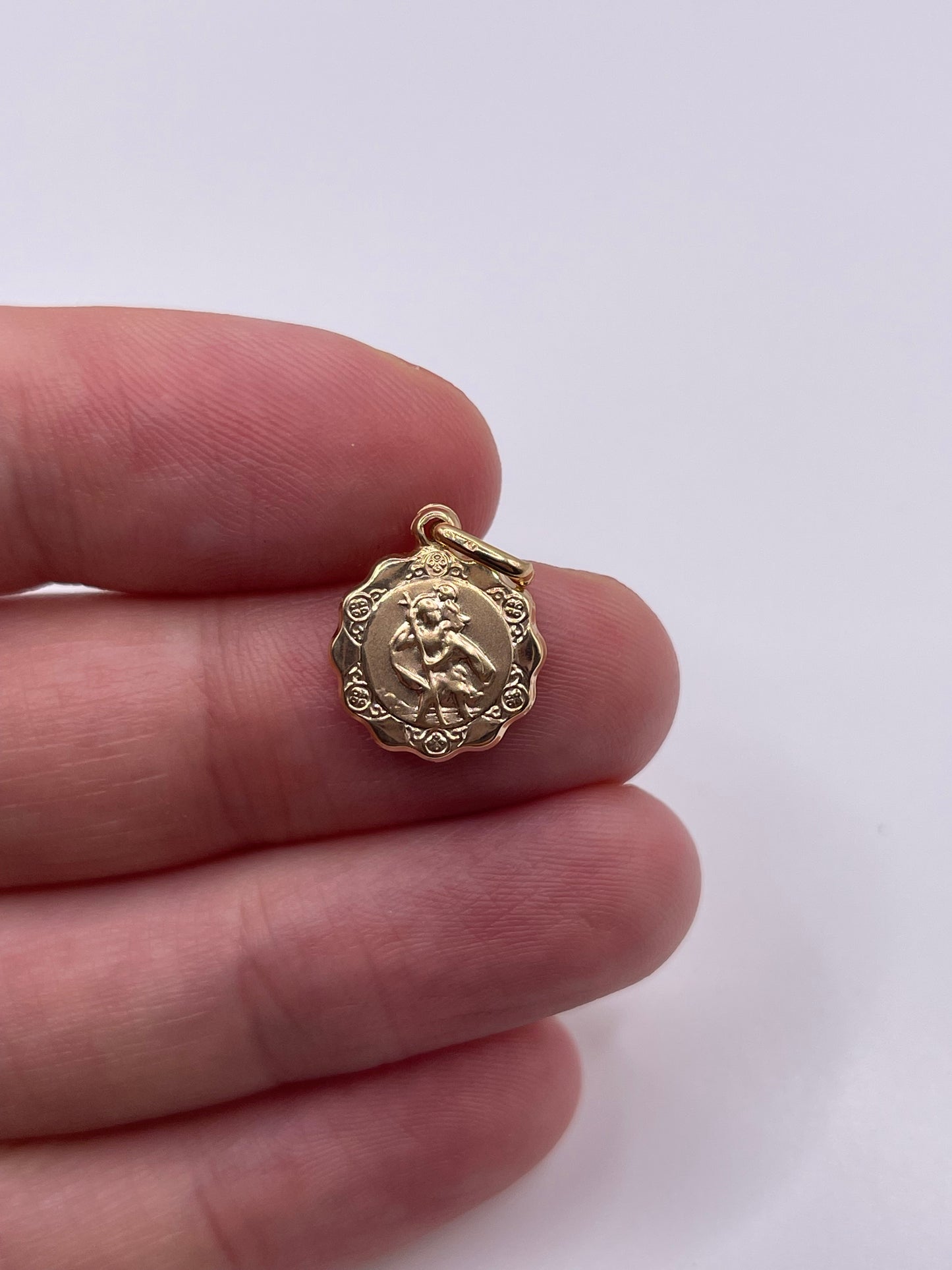 9ct gold st Christopher charm