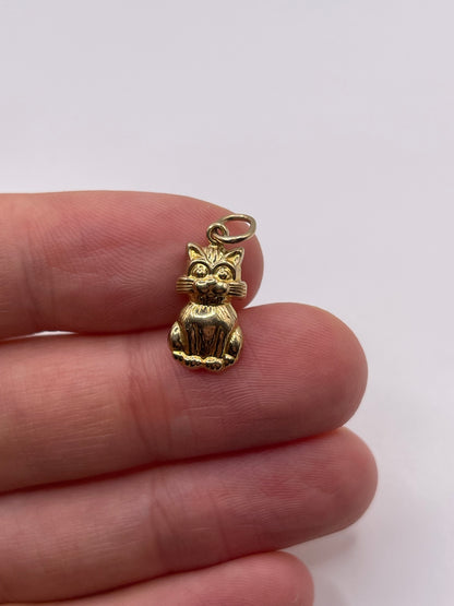 9ct gold cat charm