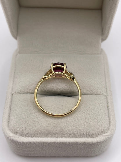 9ct gold garnet and diamond ring