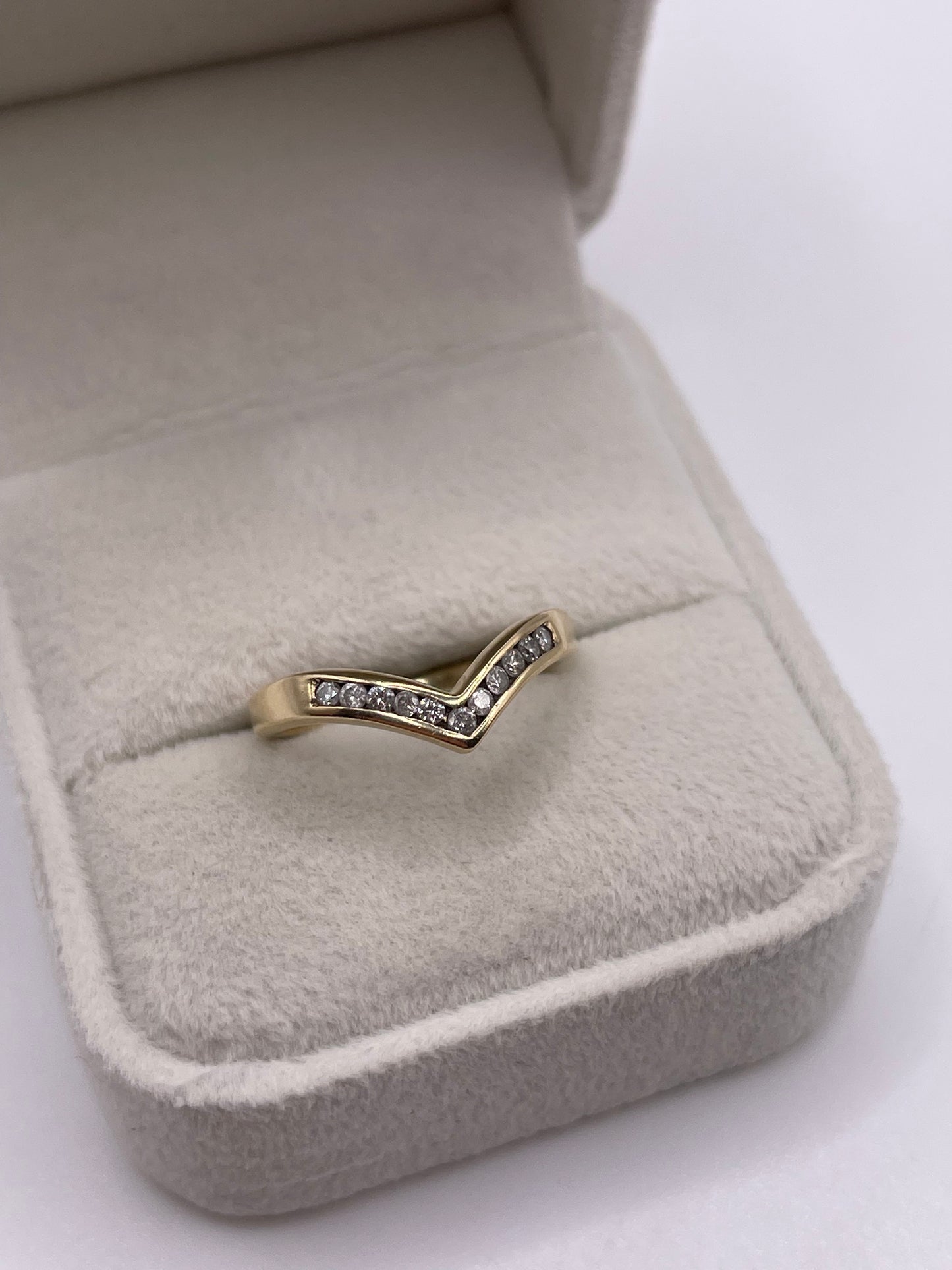 9ct gold diamond wishbone ring