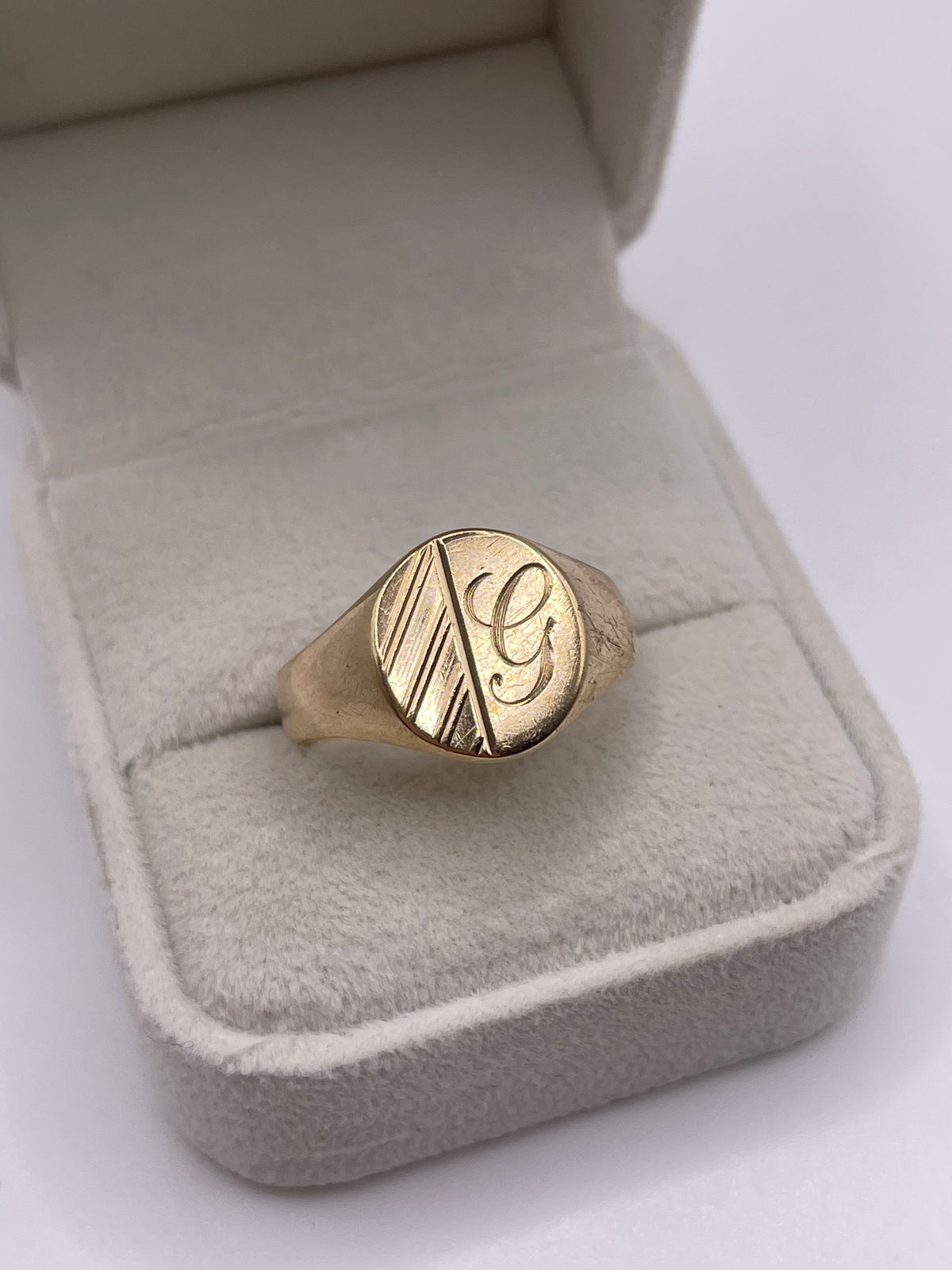 9ct gold initial G signet ring