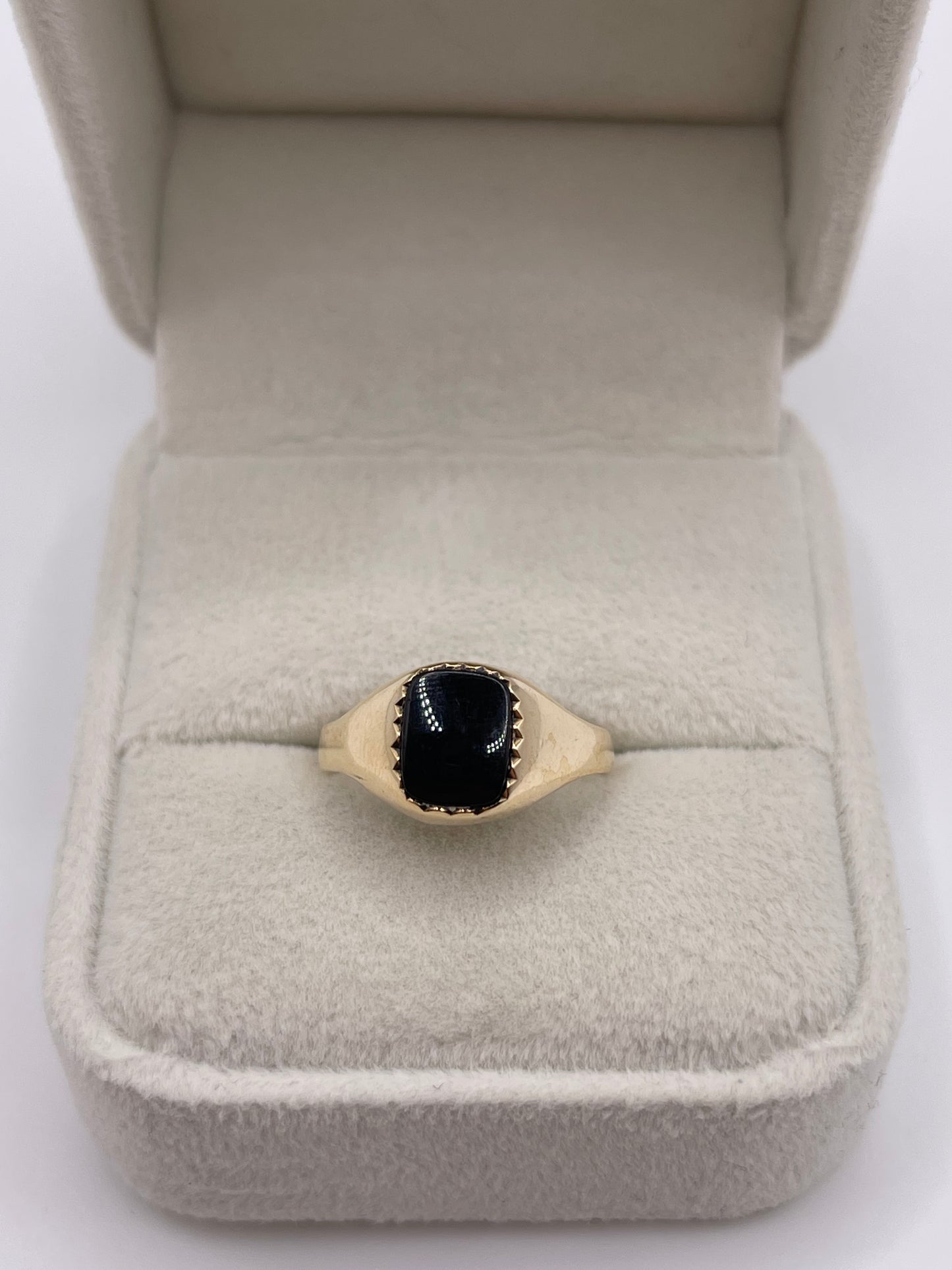 9ct gold onyx signet ring