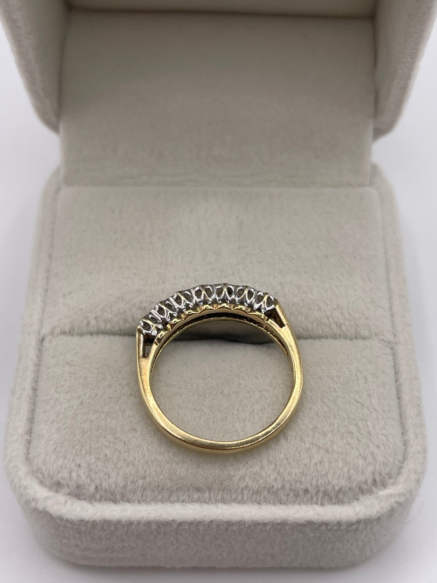 9ct gold diamond ring