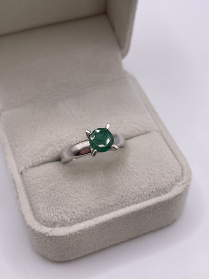 9ct white gold emerald ring