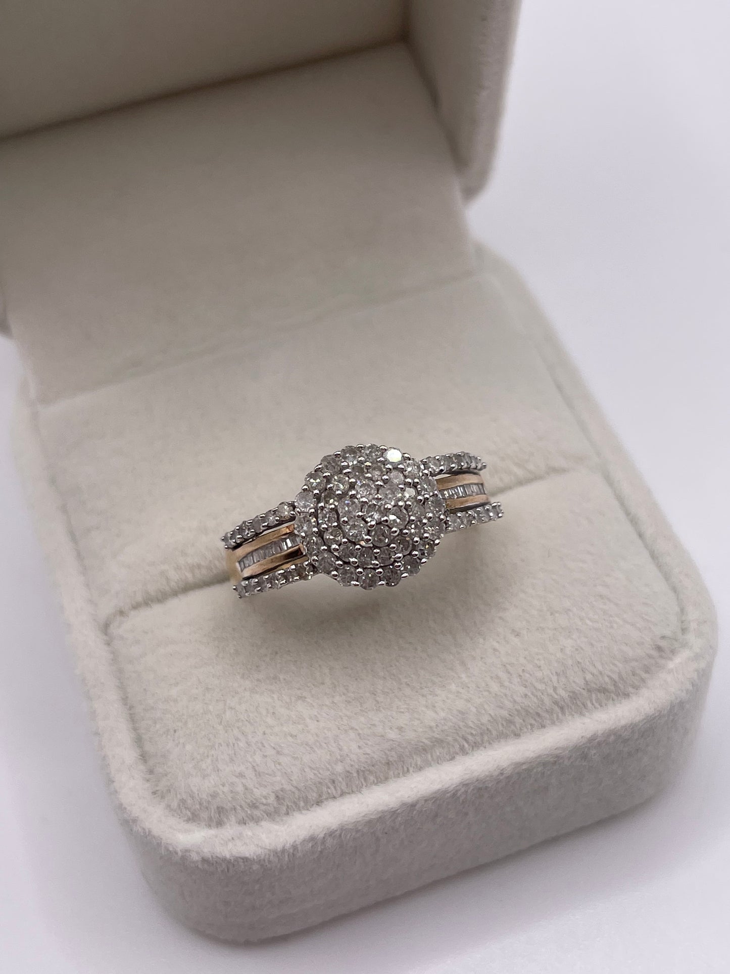 9ct gold diamond cluster ring