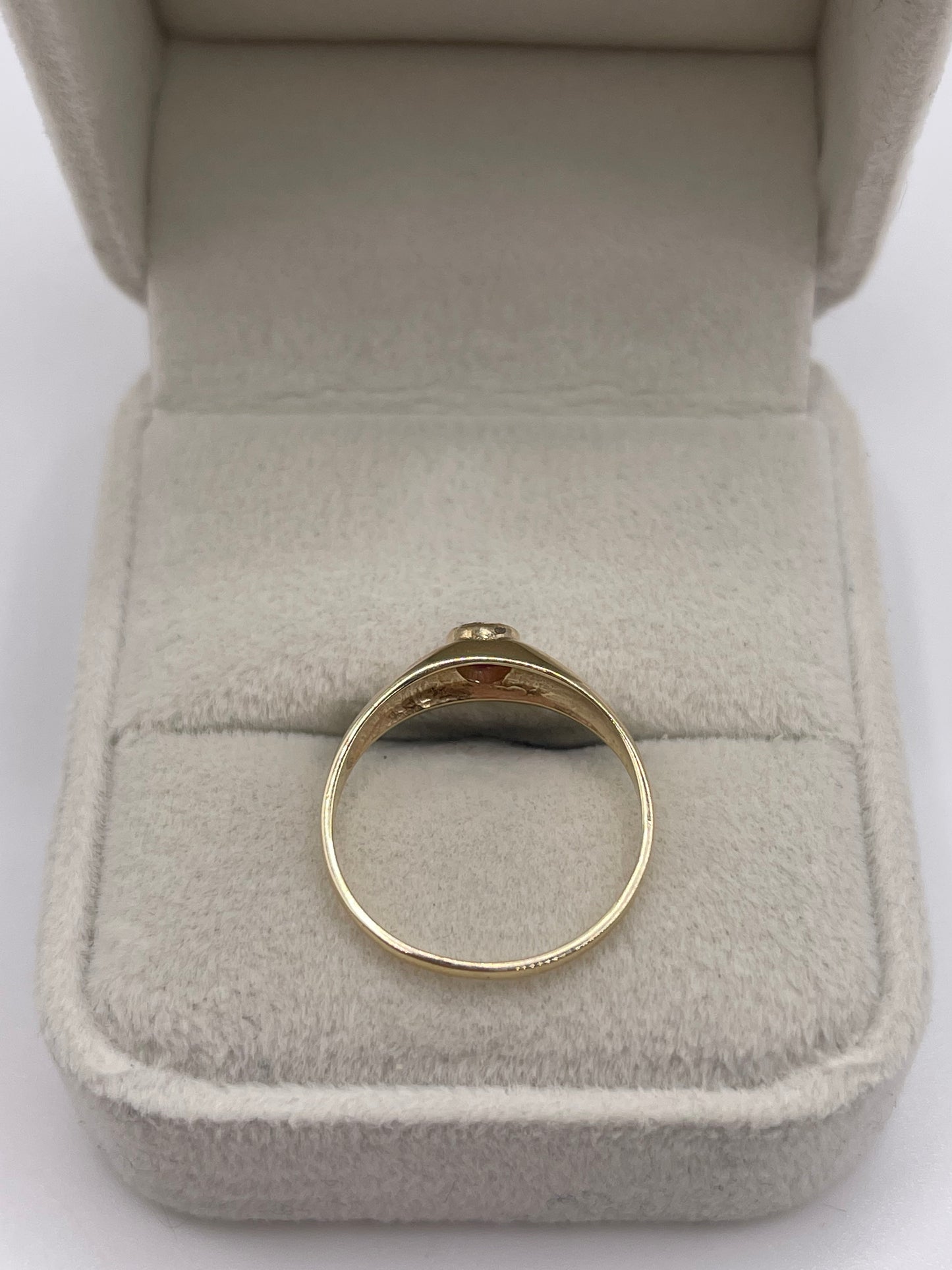 9ct gold ruby gypsy ring
