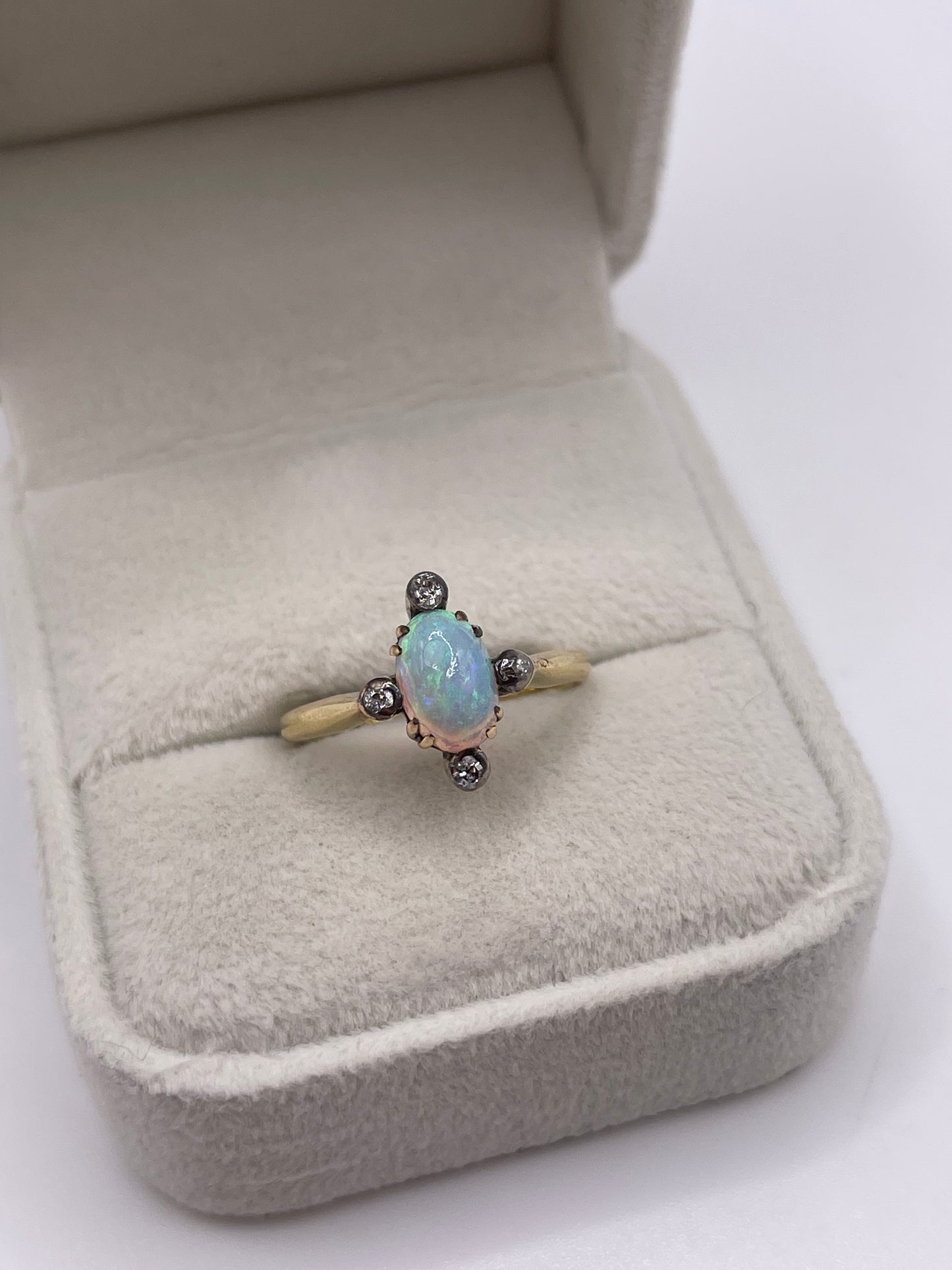 Antique 18ct gold opal and diamond ring