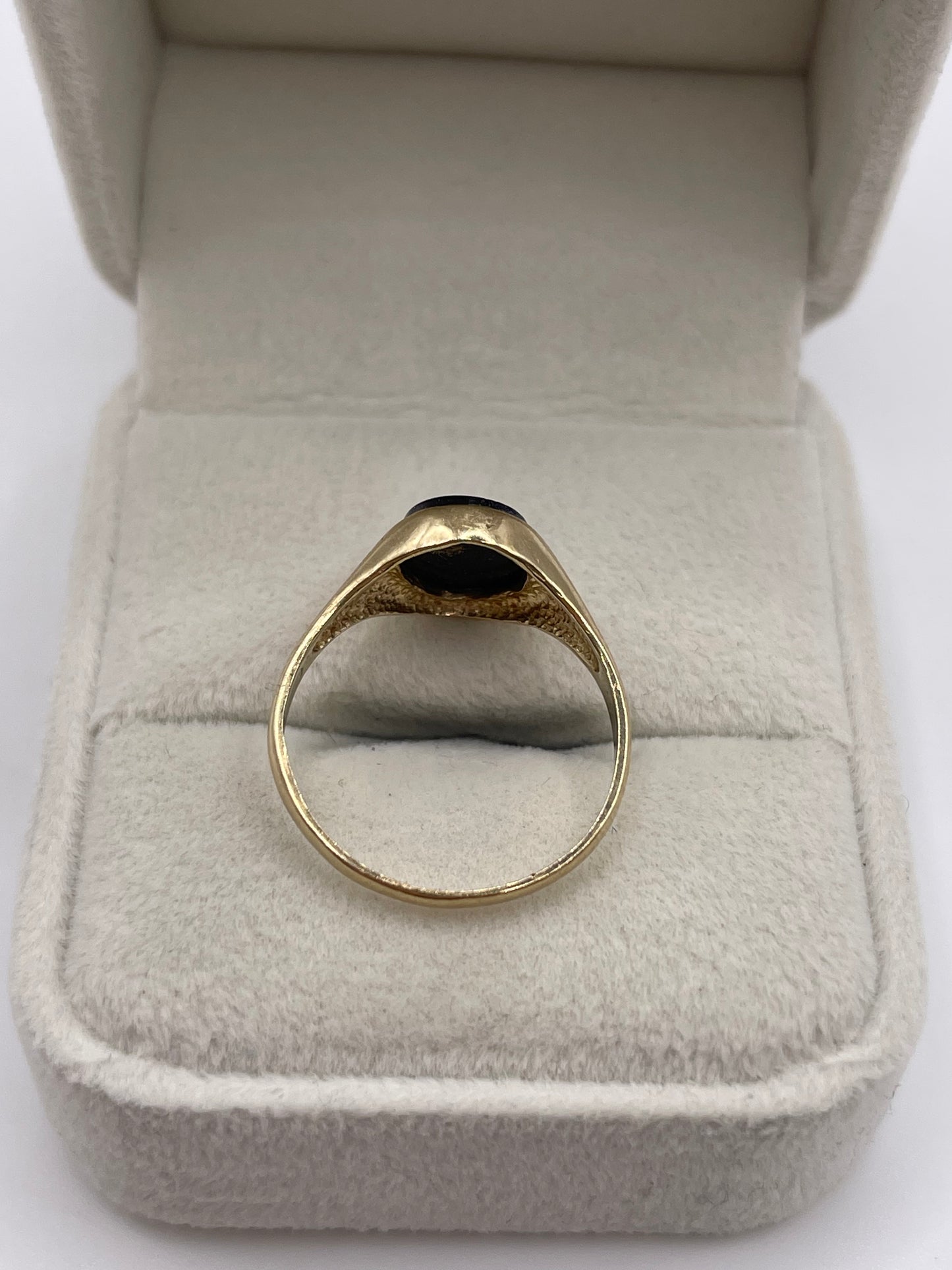 9ct gold sandstone signet ring